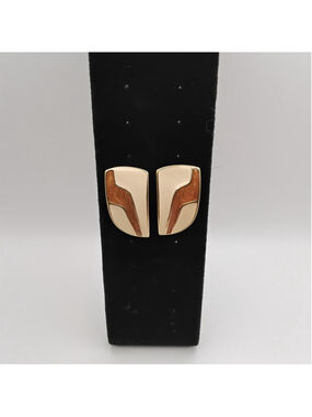 Vintage Signed Trifari Abstract Earrings | Cream & Carmel Laquer, Gold-Tone